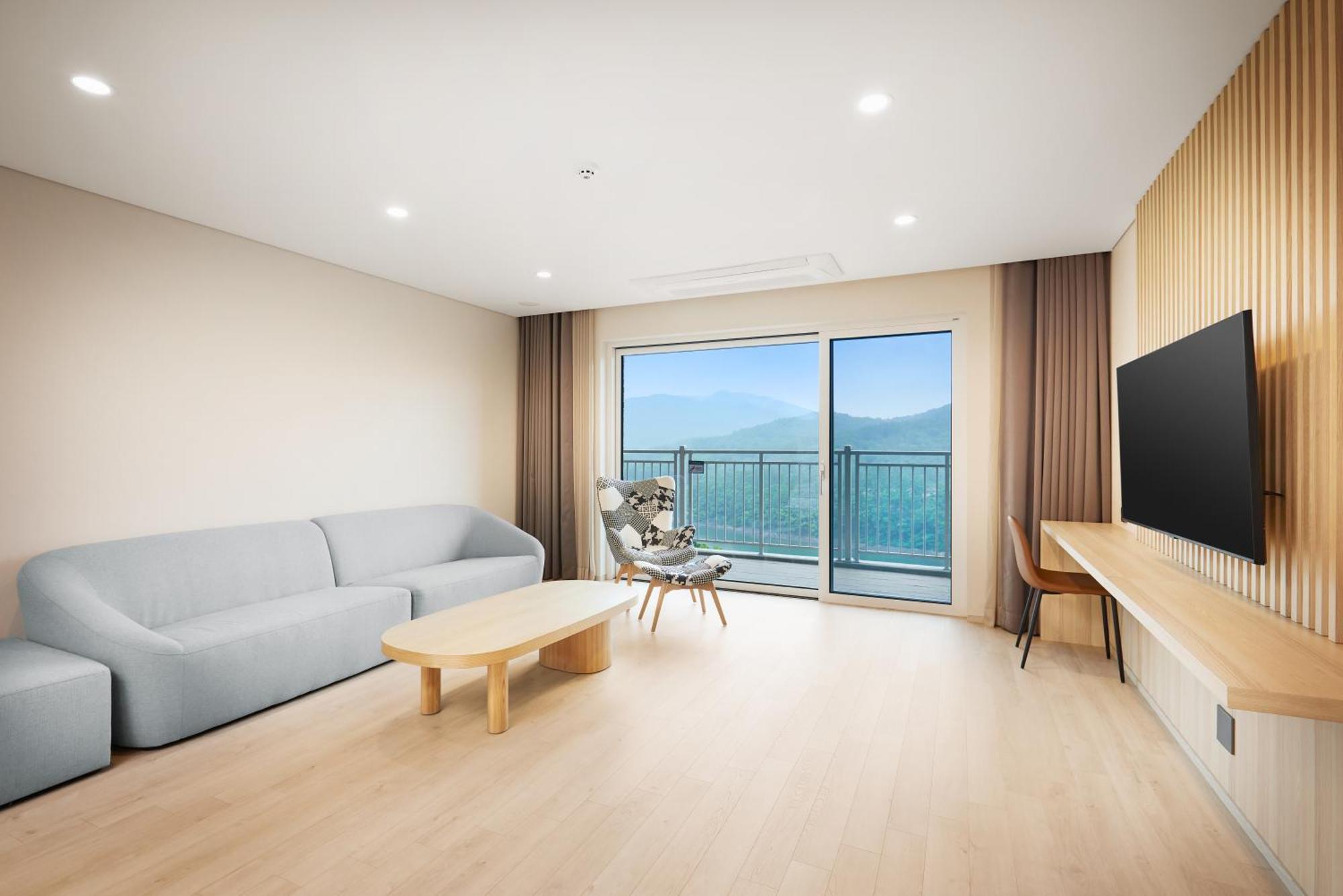 Belle Fore Resort Jeungpyeong Екстериор снимка